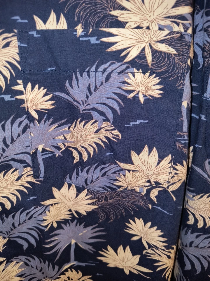 English Laundry 男式纽扣棉衬衫 XXL 蓝色/白色叶子  — 第 3/4 张图片