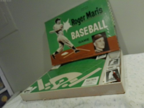 Roger Maris Play Rite board game 1962 issued with cards MLB Baseball rare find - Picture 3 of 23