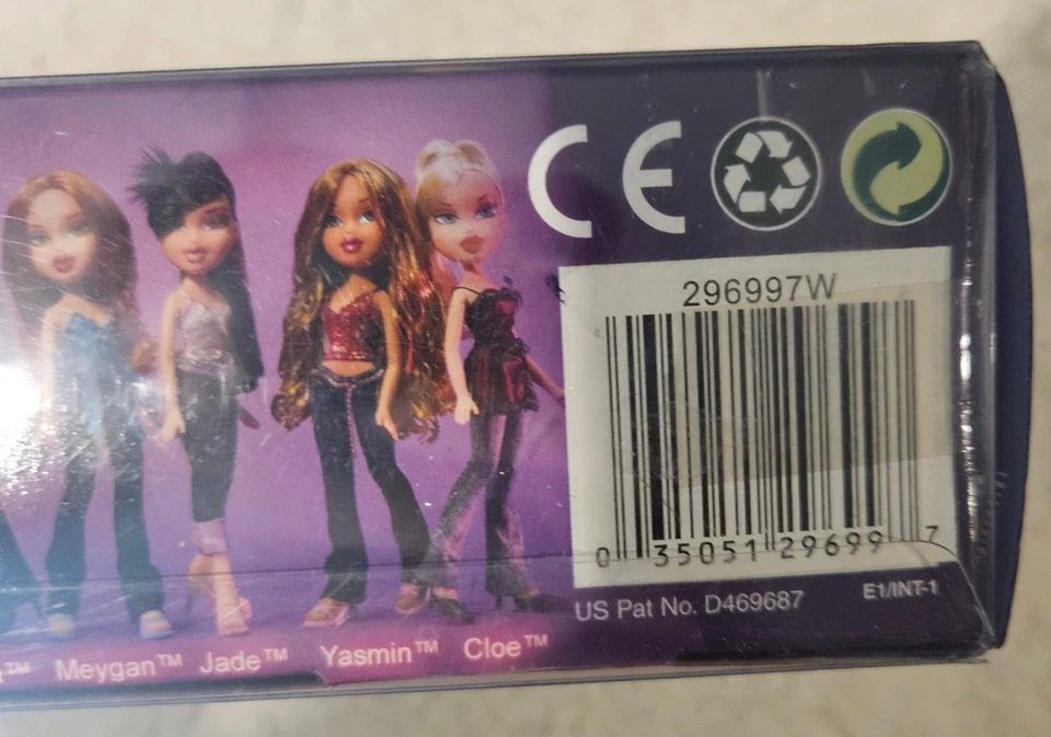 Кукла модная Bratz Step Out Yasmin - 5-я годовщина - 2005 MGA - новая в коробке - Изображение 4 из 4