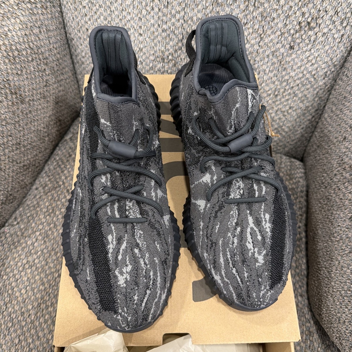 ID4811 adidas Yeezy Boost 350 V2 MX Dark Salt Grey Black Marble