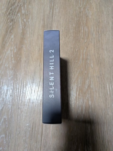 Silent Hill 2 Performance Gripper Set W/ Necklace Collectors Edition LE/6000 New - Picture 2 of 6