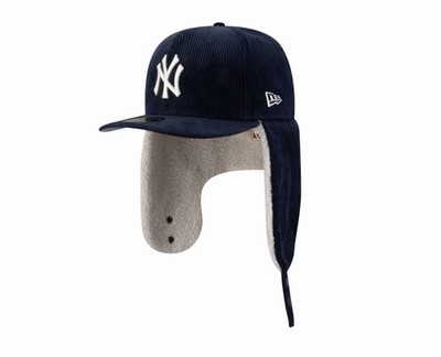 NEW ERA MLB New York Yankees Hat New Trapper Size 7 1/4 Navy Corduroy Dog Ear