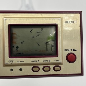 Nintendo Helmet Game CN-07 LSI Game & Watch 1981 Vintage Missing Battery Cover