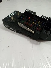 P/N YL3T-14A067-BA 2000 2001 FORD F150 CABIN FUSE BOX BLOCK UNDER DASH OEM