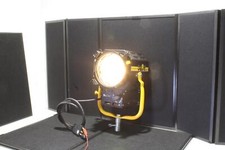 USED DeSisti Magis model 310 M.O-311P.O Fresnel Stage/Studio DJ Light SKU218610