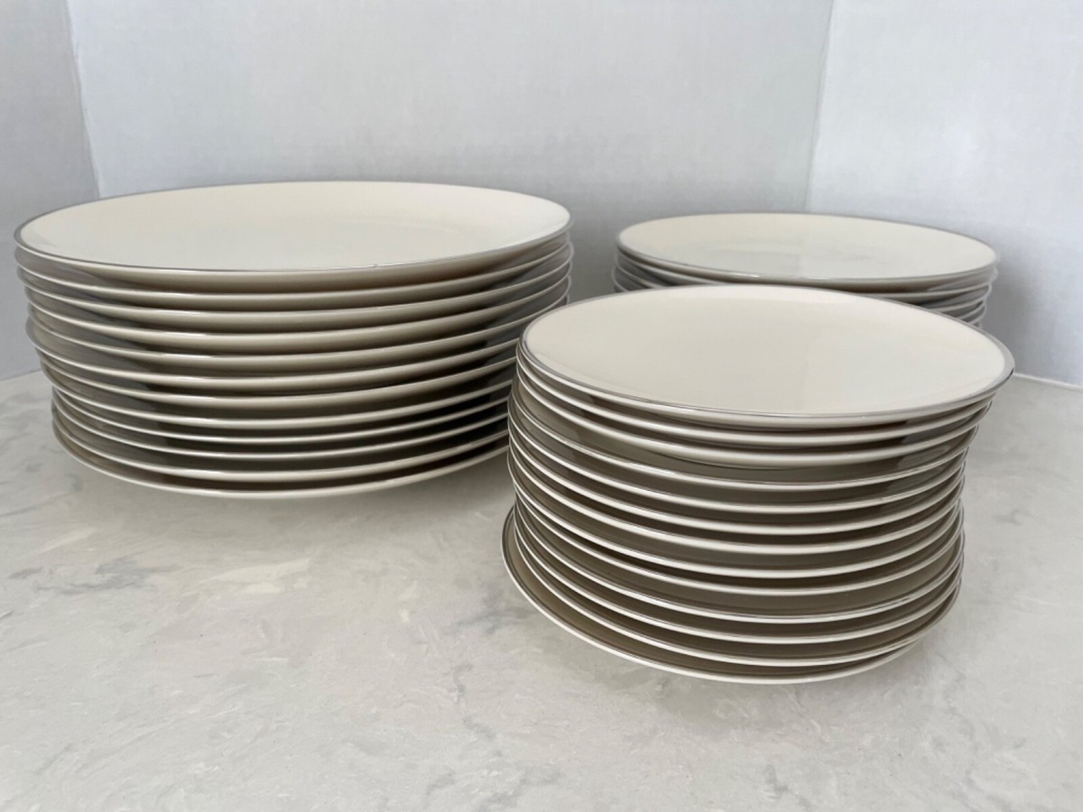 VTG FRANCISCAN MASTERPIECE CHINA PLATINUM BAND 5-PIECE PLACE