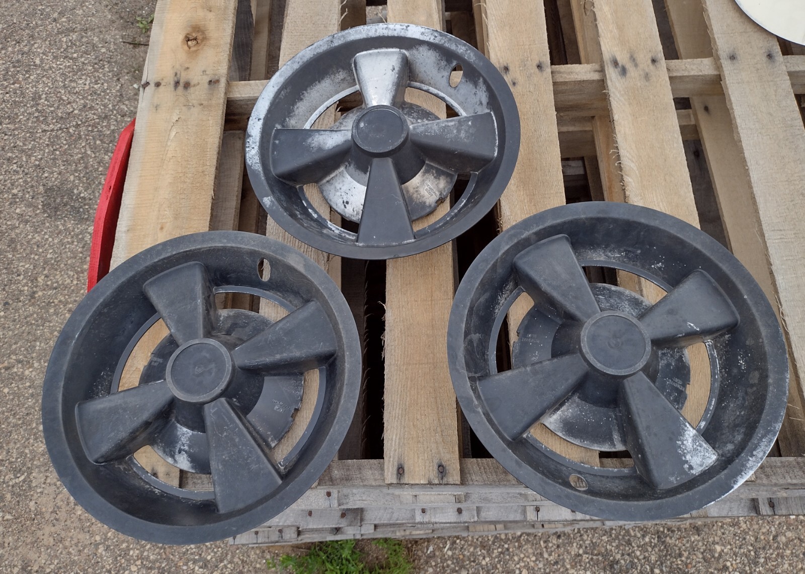 3 Yellowstone Hubcaps. Vintage travel trailer parts eBay