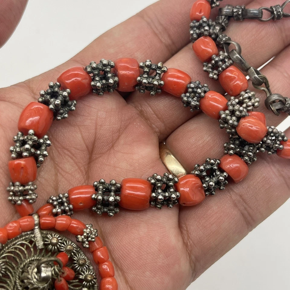 61 gramos de collar antiguo rojo sin teñir coral natural chino tribal cuentas joyería Foto 3 de 4