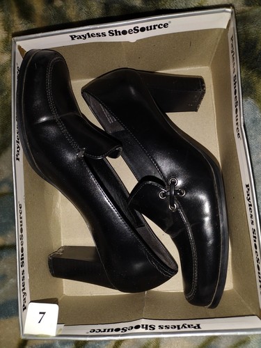 Highlights Black Isabelle Pump Dress Shoes Women's Size 7 Slip On Leather Heels