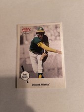 ROLLIE FINGERS 2002 FLEER GREATS #17 FREE SHIP