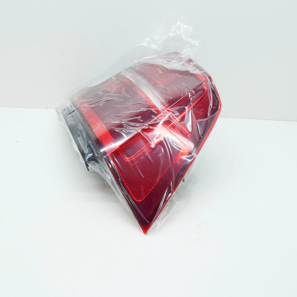For Volvo S90 2019-2024 Right LED Rear Tail Light Lamp 31698713 Red 1PCS - Image 3 of 4