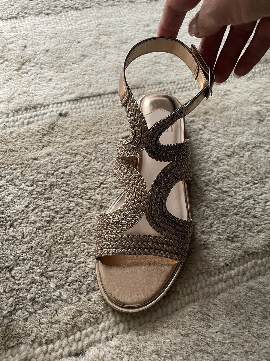 Faith deals flat sandals