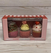 Sweet Treats Valentines Hearts Cupcakes Resin Decor Set of 3
