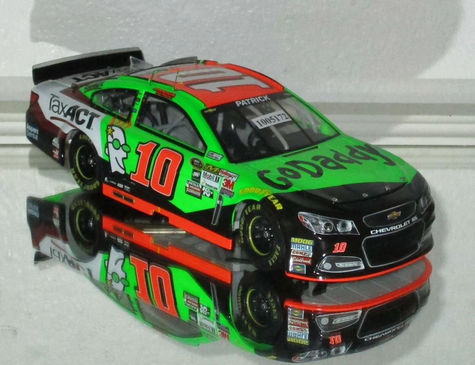 2015 ПРОТОТИП DANICA PATRICK NO10 GODADDY НАЛОГОВЫЙ АКТ 1/24 автомобиль РЕДКИЙ ПРОТОТИП WOW  - Изображение 3 из 4