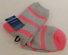 Pair of Cozy Socks by West Loop Women's Size 4-10 - NWT 
