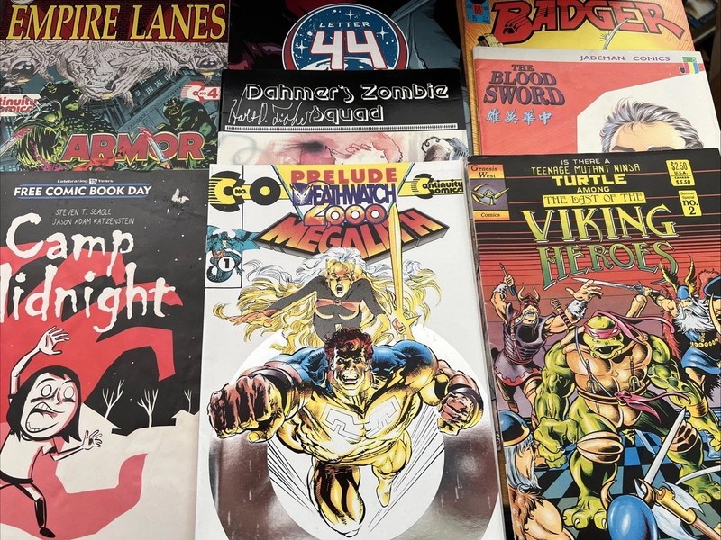 Assorted Mixed Lot Of 9 comic books! See Pictures