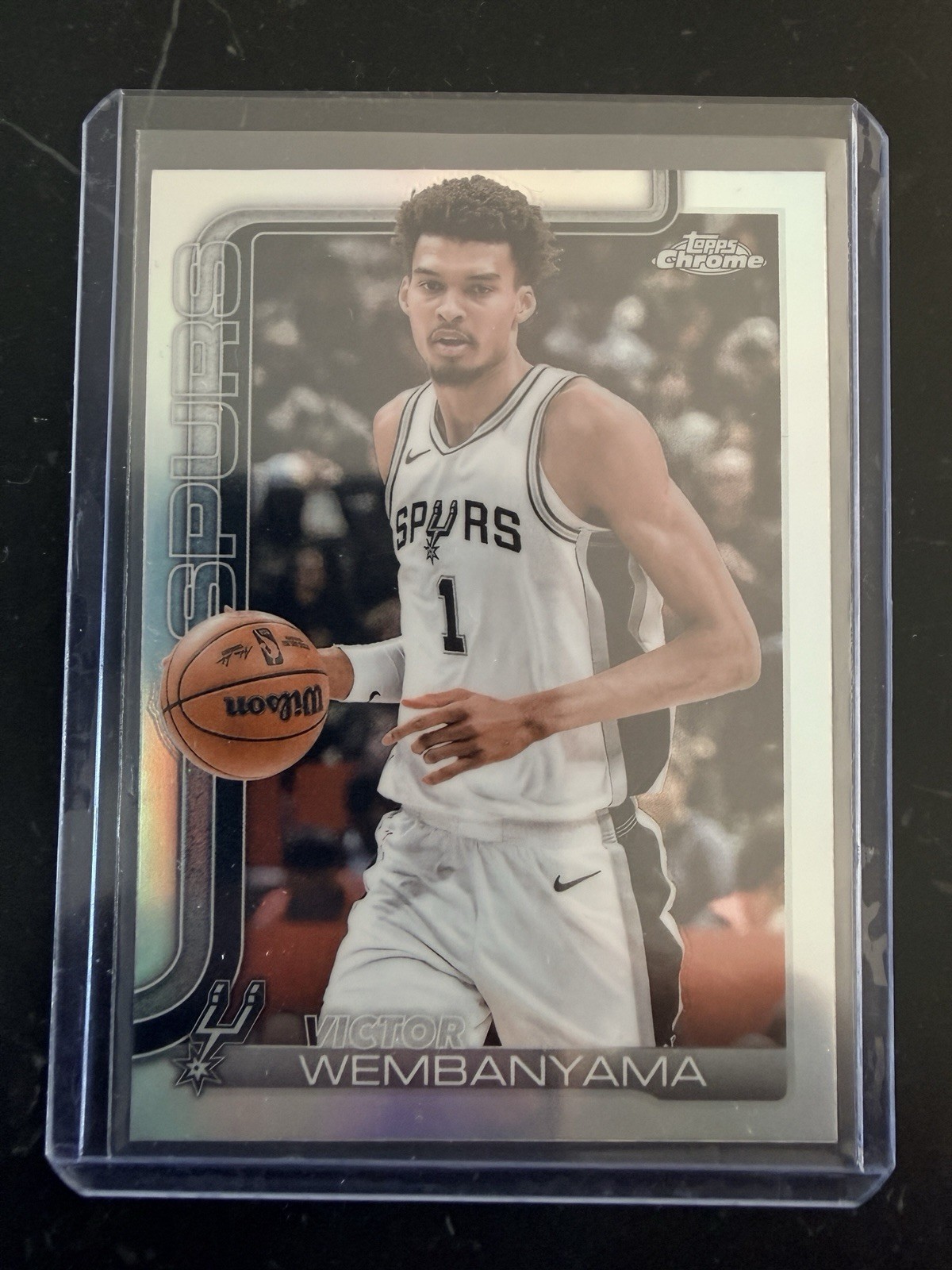 2025-26 Topps Chrome Victor Wembanyama Refractor #221 Spurs