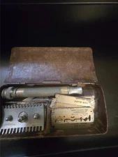 VINTAGE GILLETTE SAFETY RAZOR SET – 1920s/30s Ball-End w/ Original Metal Case &