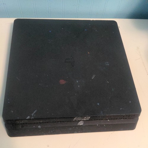 Sony PlayStation 4 PS4 Slim CUH-2215B