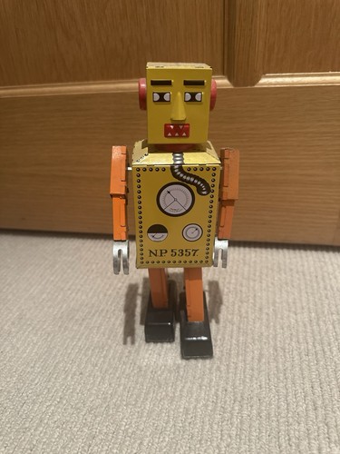 Vintage Tin Plate Wind-Up Robot/Robot Lilliput Boxed