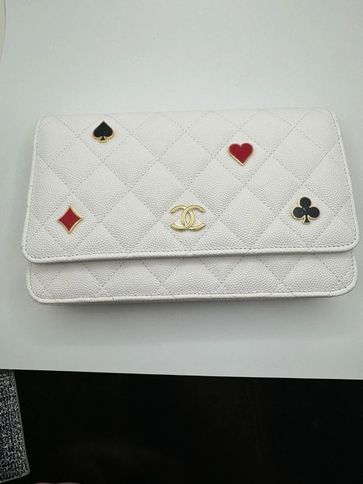 香奈儿链式钱包,白色鱼子酱,金色五金,赌场,全新带盒 — 第 2/4 张图片