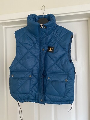 Womens Beauty Fashion turquoise quilted gilet, sleeveless jacket