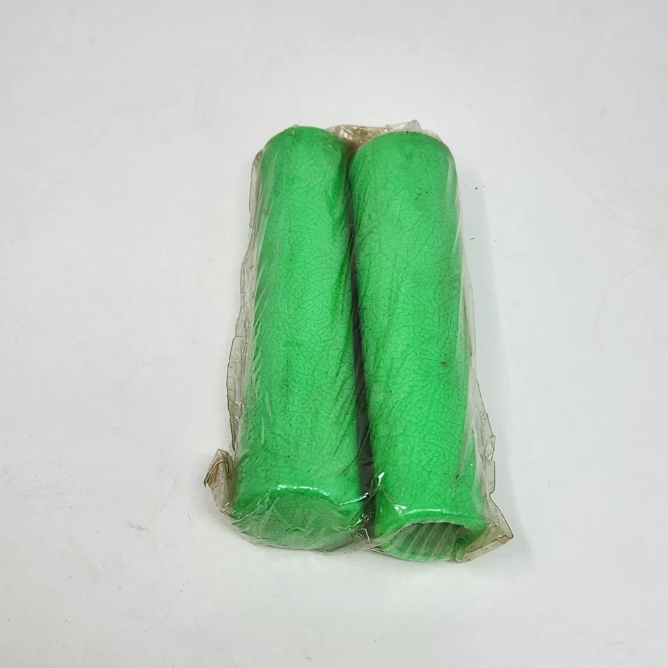 VINTAGE PYRAMID BICYCLE BMX BIKE GRIPS NEON GREEN ORIGINAL NOS WRAPPED - Image 2 of 3