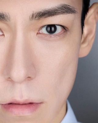 T.O.P [ANOTHER DIMENSION] 1st Album NEMO 2 Ver SET/2 NFC+Key Chain+8 Photo Card