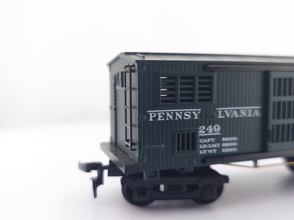 *READ* Mantua HO Scale Pennsylvania 249 PRR Horse Car Model Train Car - Image 3 of 4