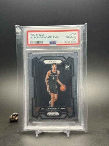 2023 Prizm #136 RC Victor Wembanyama PSA 10
