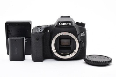 Canon EOS 70D Digitale Spiegelreflexkamera Body Schwarz 11061 Auslösungen...