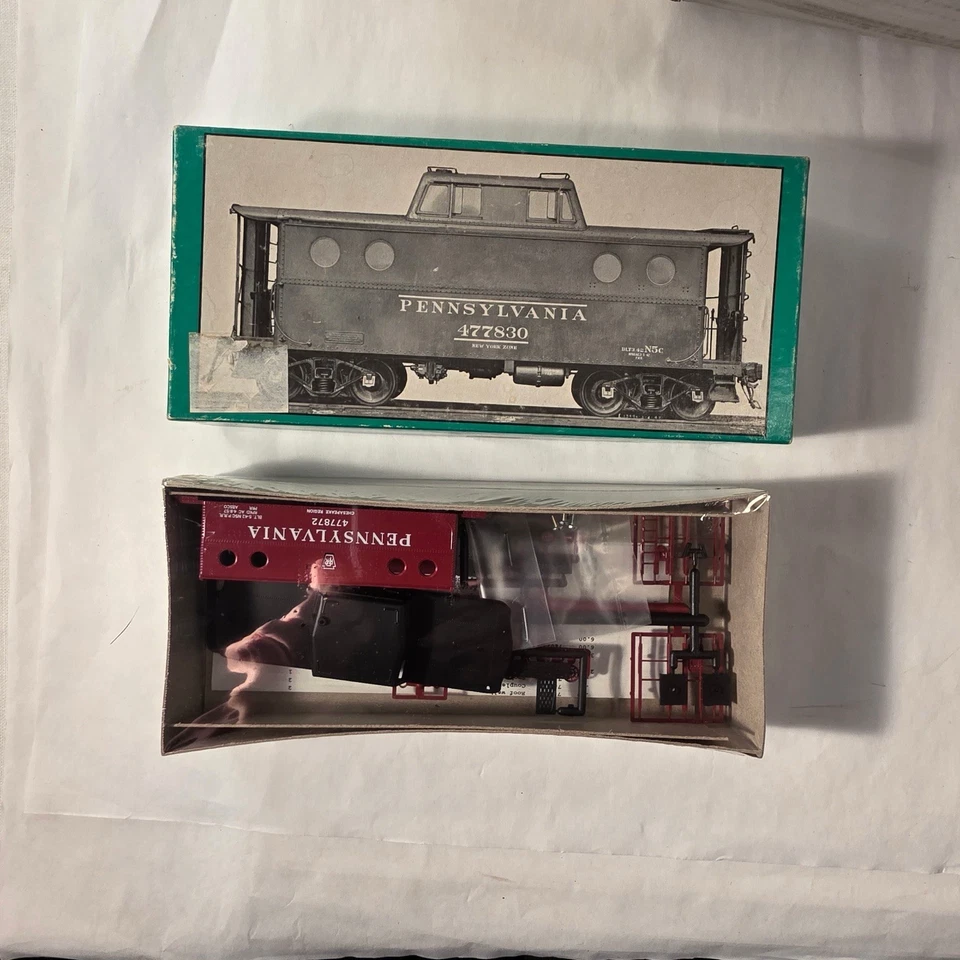 Vintage Bowser HO 477872 Pennsylvania N-5c Port Hole Caboose Kit #54014 - Image 4 of 4