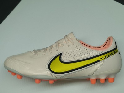nike soccer boots tempo