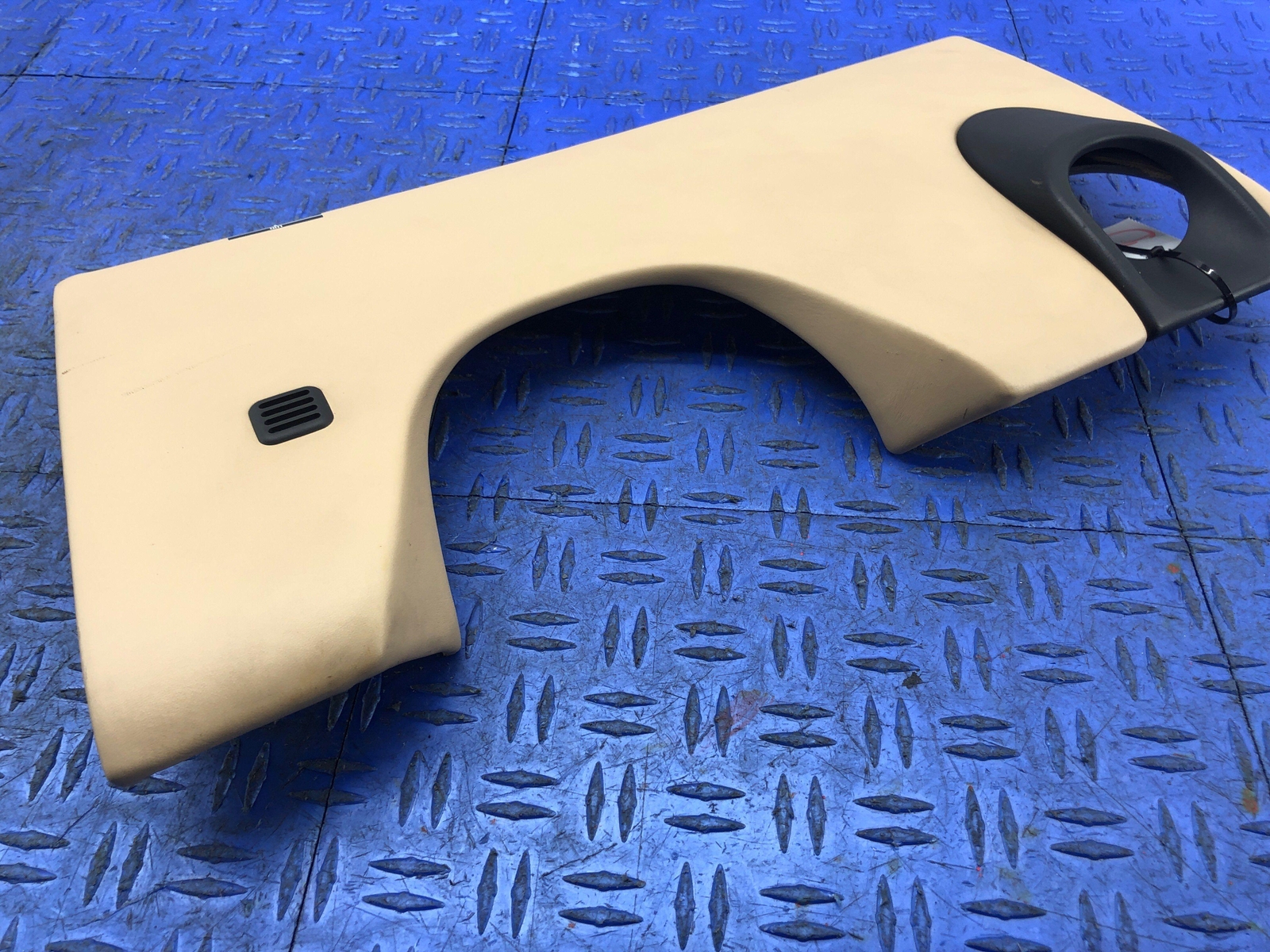2006-2018 ASTON MARTIN VANTAGE FRONT LEFT KNEE BOLSTER PANEL BEIGE 6G33-C04325