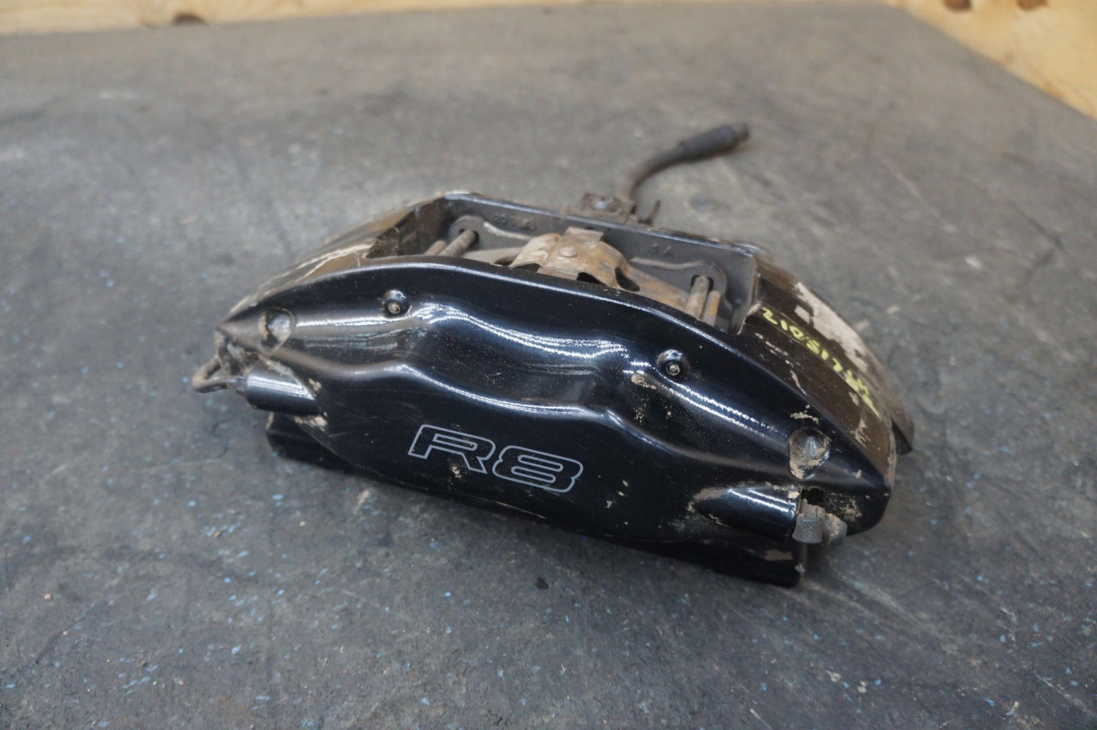 Rear Left Brake Caliper OEM 42B615407A Audi R8 Spyder Convertible 11-13 GT 12-13