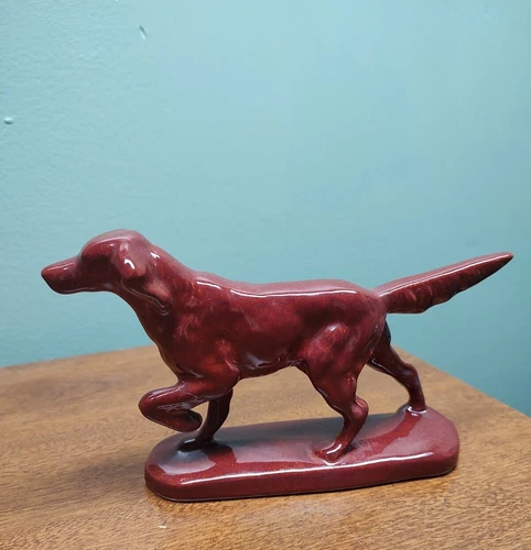 Vintage Irish Setter Pottery Figurine bird dog on base 60's 7" long 4-1/4" Tall