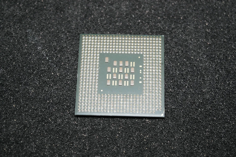 CPU Intel Celeron SL6VV 2.60GHz 128 kB Cache 400 MHz - Image 2 of 2
