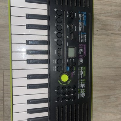Casio SA-46 Mini Piano Keyboard Black & Green WORKING - No Battery