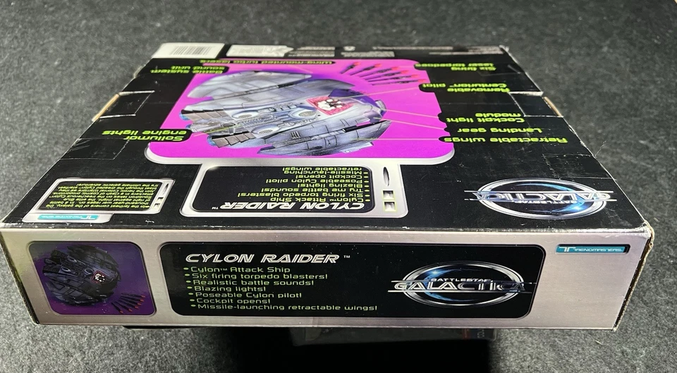 Battlestar Galactica Cylon Raider 1996 barco de combate Trendmasters caja de sonido ligero Foto 4 de 4