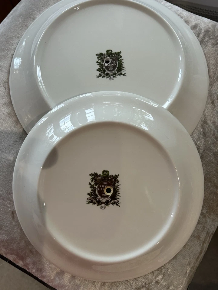 Botanic Xmas Garden  Dog Rose and Honeysuckle & the Ivy 2x2 Cake Stands - Image 4 of 4