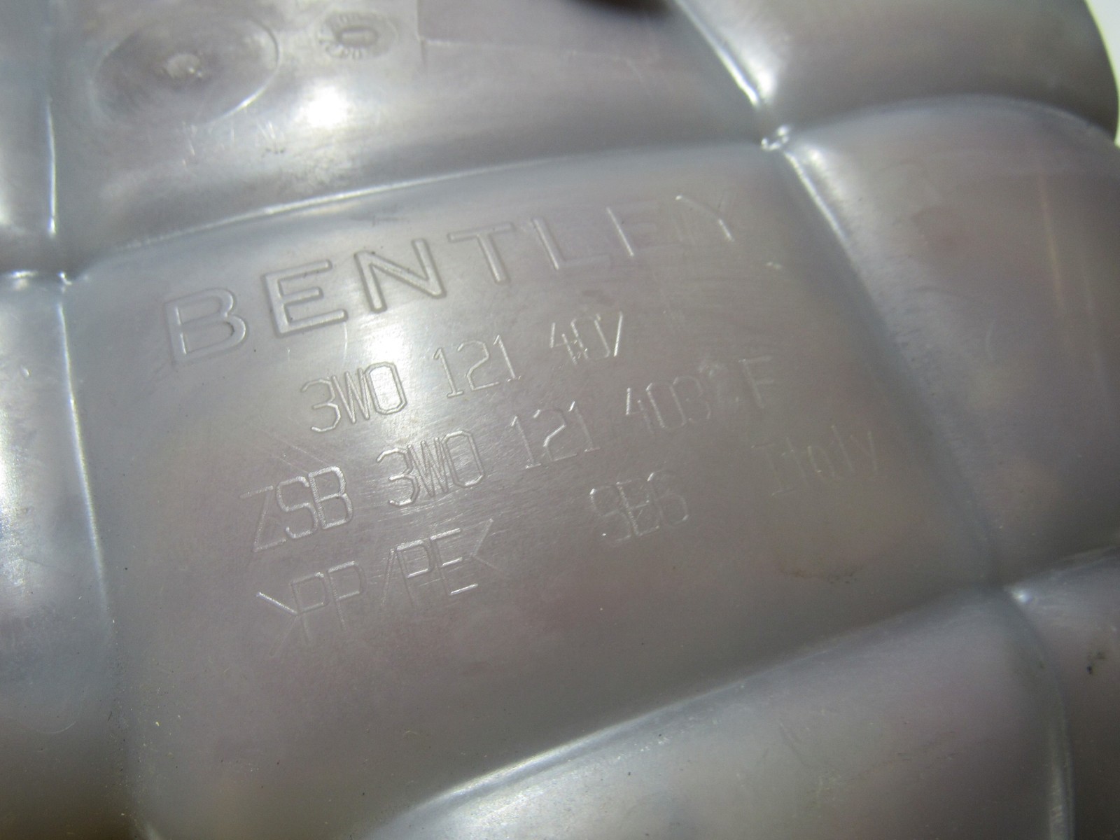 Bentley Continental GT 2012 Expansion Overflow Coolant Reservoir Bottle 11-18 ;#