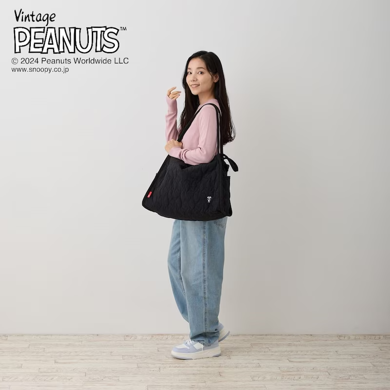 Peanuts Snoopy 2WAY Mother's Bag Quilt Peanuts Black ROOTOTE Japan