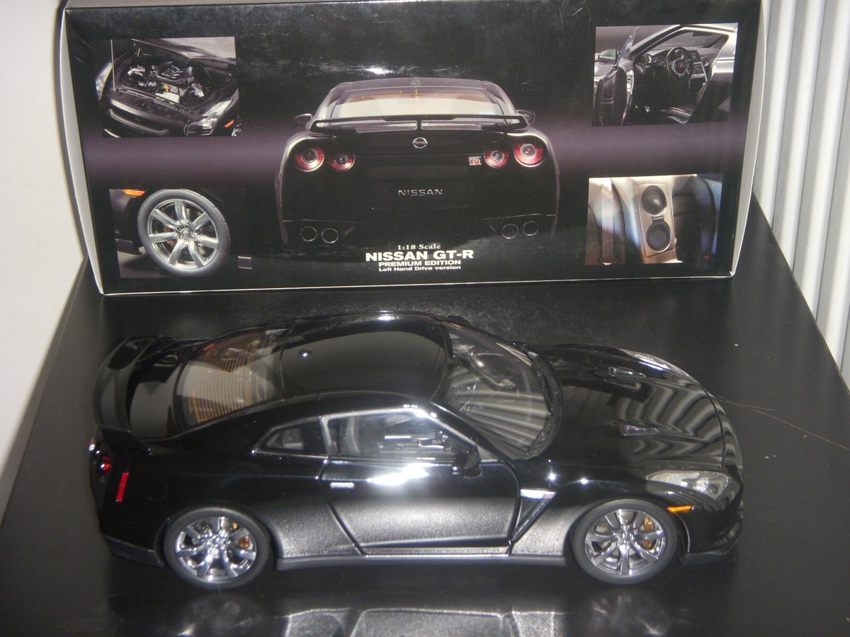 1:18 Nissan GTR R35 Black Premium Edition By Kyosho 08473BK | eBay