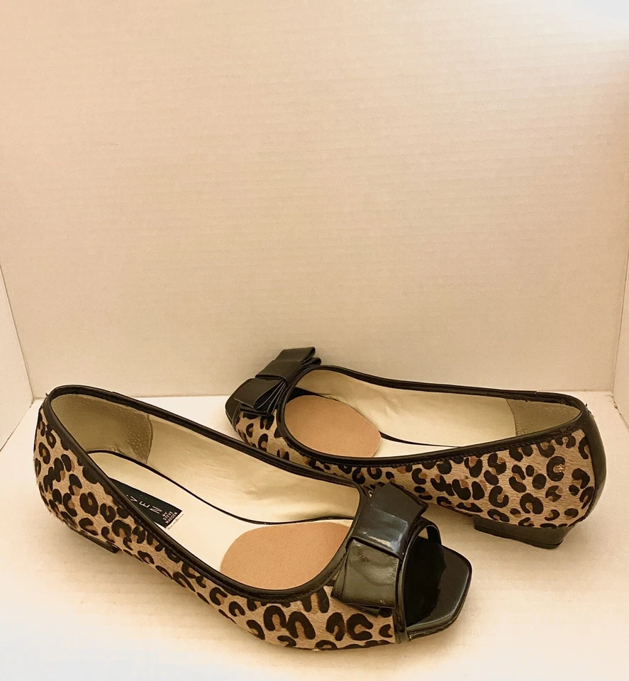 Sapatos femininos salto baixo cabelo de pônei couro leopardo Steve Madden biqueira aberta 10 M - Imagem 2 de 4