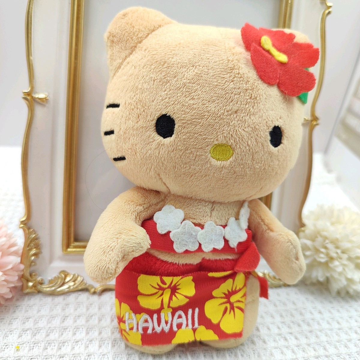 Sanrio Hello Kitty Plush Dolls Kitty HAWAII Tan Skin Hibiscus