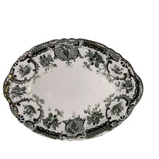 Assiette ovale en porcelaine semi royale Raleigh vert accent doré.
