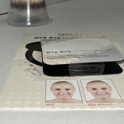 IT Cosmetics Powder DUO - Brush 211 And Bye Bye Pores Pressed Powder, .08oz - Picture 3 of 3