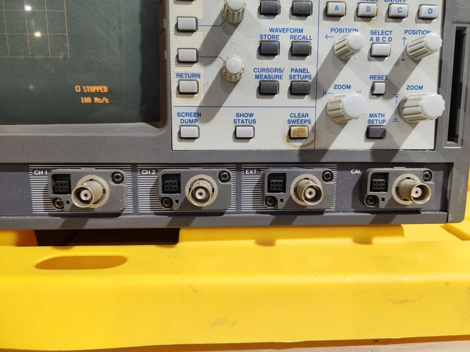 Lecroy 9310A Dual 400MHz Oscilloscope, 100MS/s, With R232 Card - Image 4 of 4