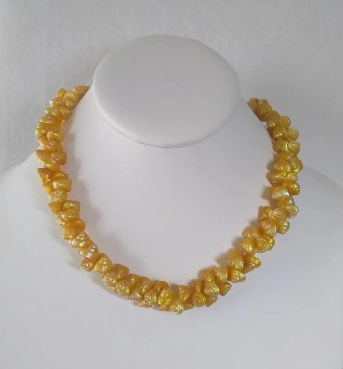 Yellow shell best sale necklace