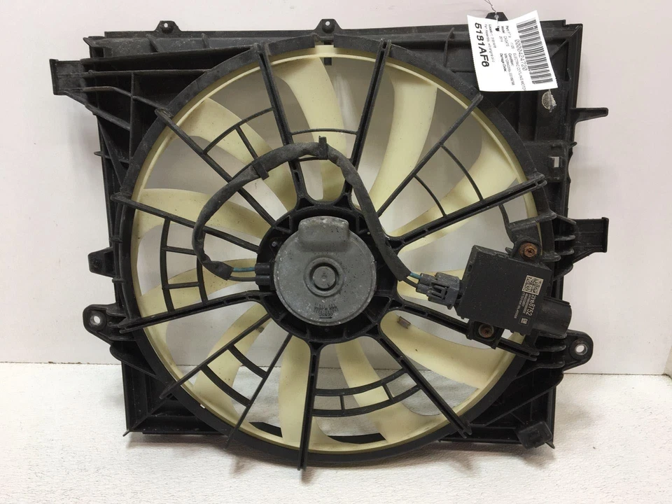 Electric Cooling Fan Assembly CADILLAC ATS 13 14 - Изображение 2 из 2